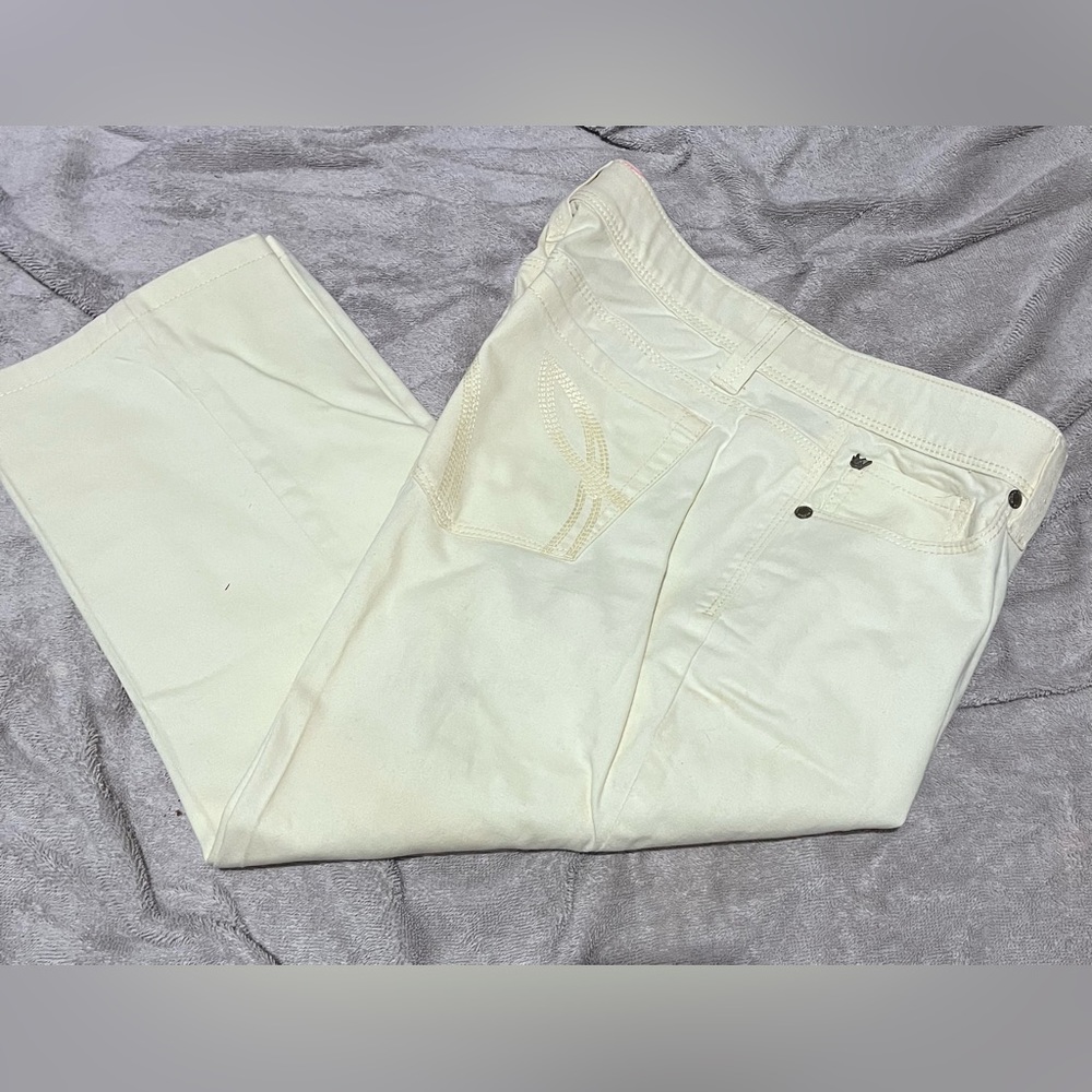 Gloria Vanderbilt yellow capris size 8 petite